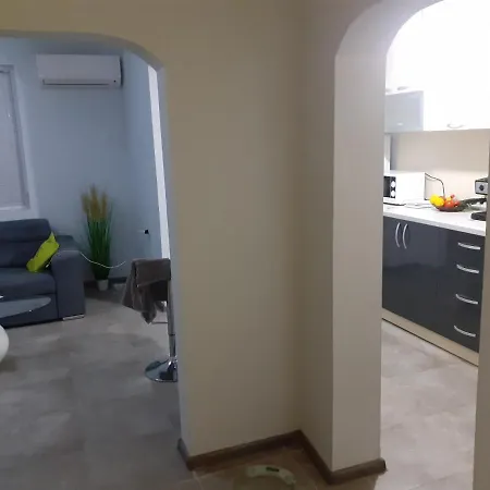 Varna Beach شقة *